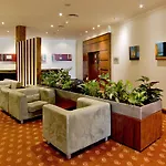 特瑞姆城堡酒店 4*