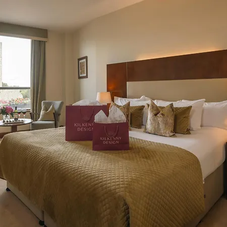 Castle Hotel 4*